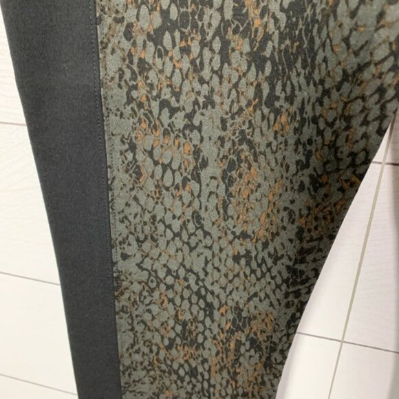Lysse Snakeskin Print Leggings Size Medium - Picture 9 of 12